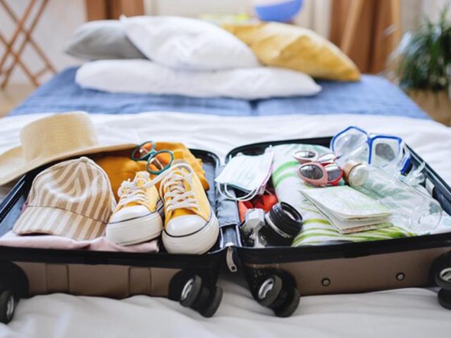 Edinburgh Summer Travel Packing List: Preparing for the Heat and Sudden Showers